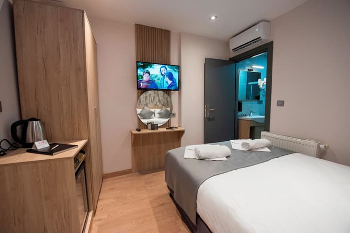 Mahya Hotel