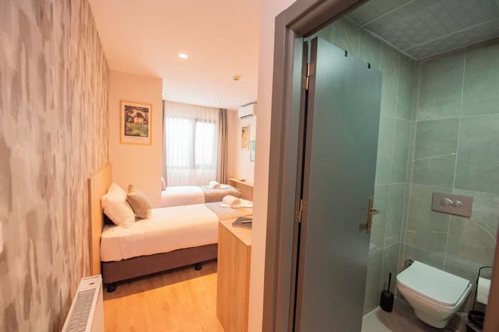 Mahya Hotel