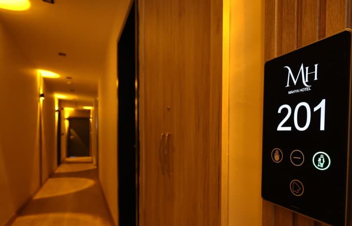 Mahya Hotel