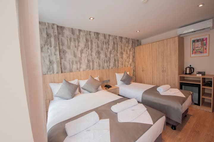 Mahya Hotel