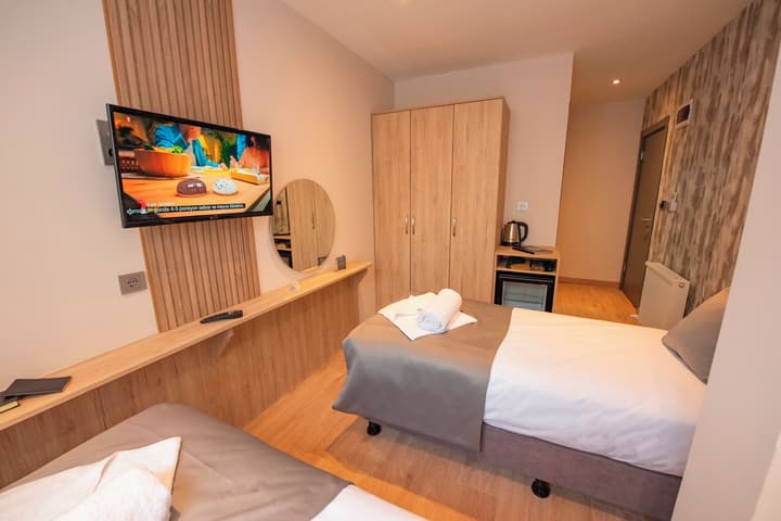 Mahya Hotel