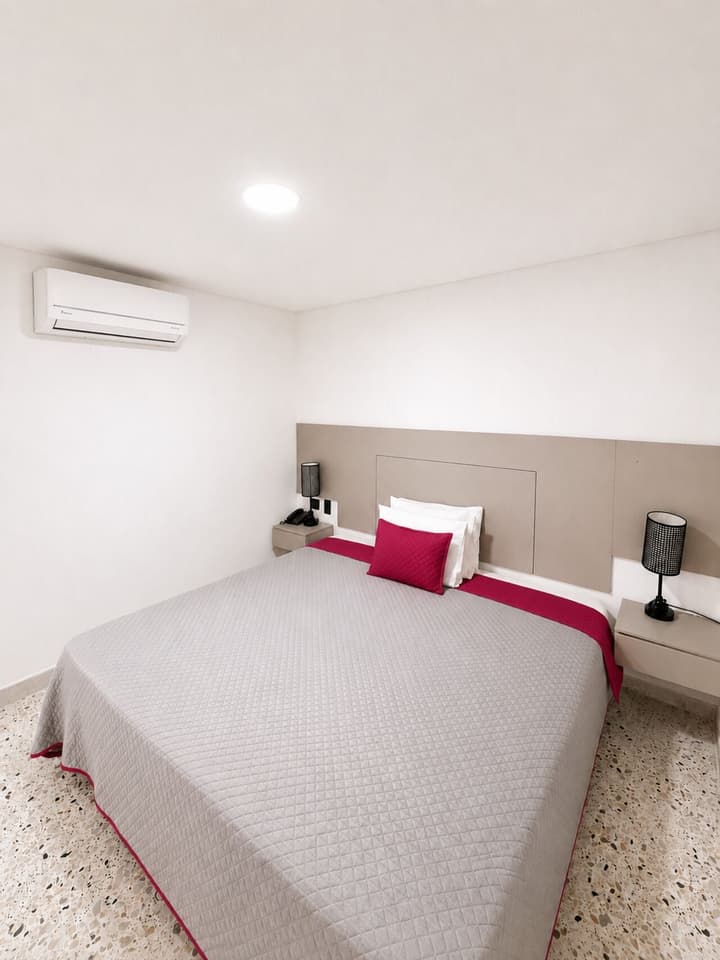 Hotel Ofix - Laureles