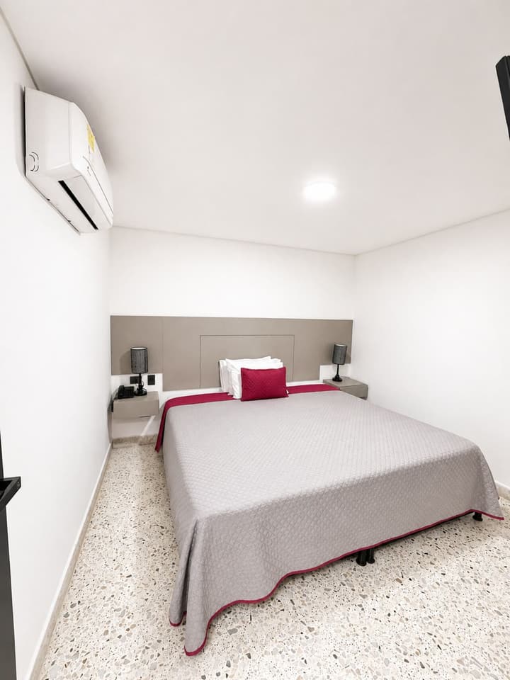Hotel Ofix - Laureles