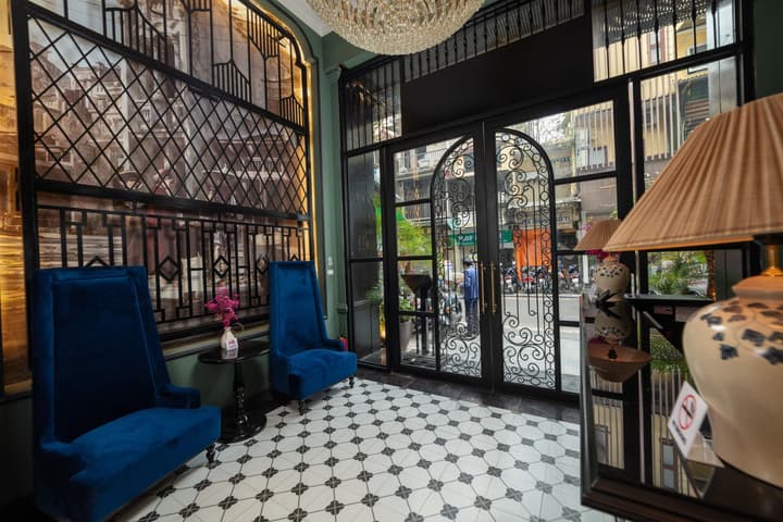 Madelise Adora Hotel