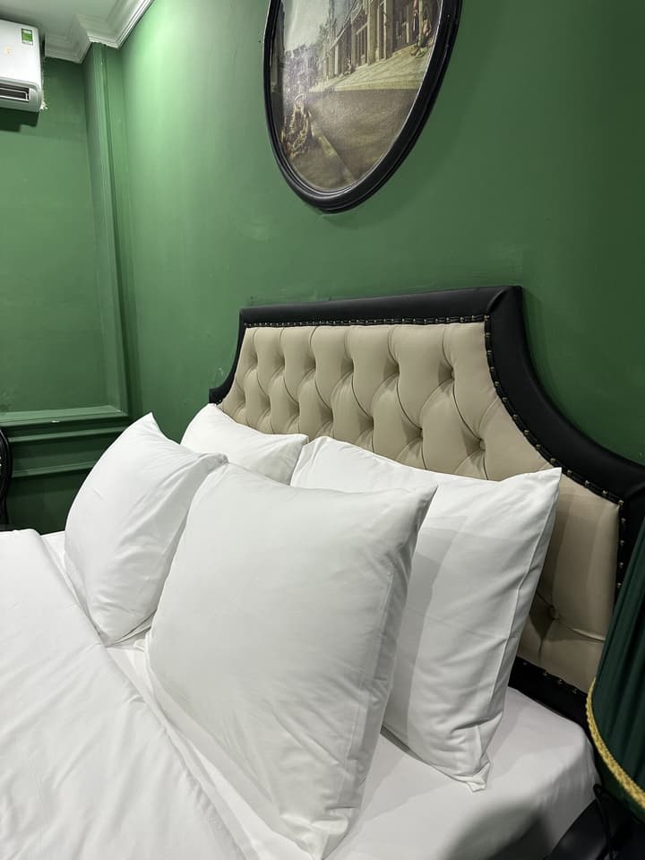 Madelise Adora Hotel