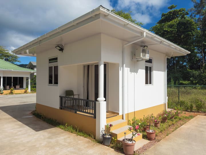 Macmillan's Holiday Villas