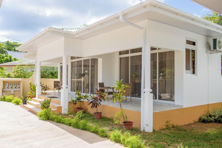 Macmillan's Holiday Villas