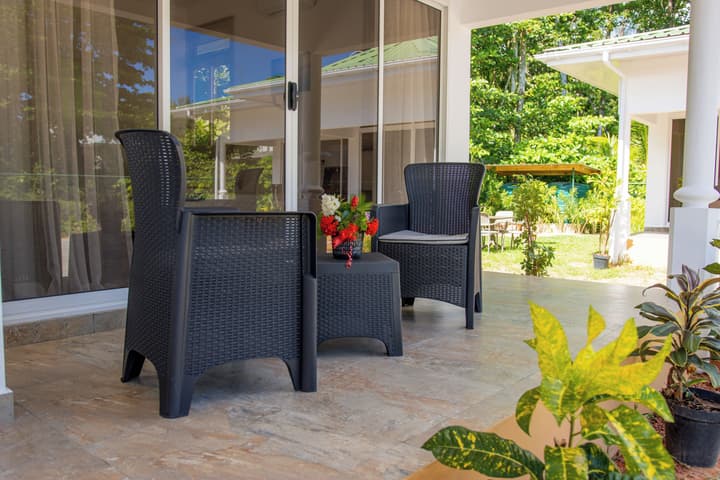 Macmillan's Holiday Villas