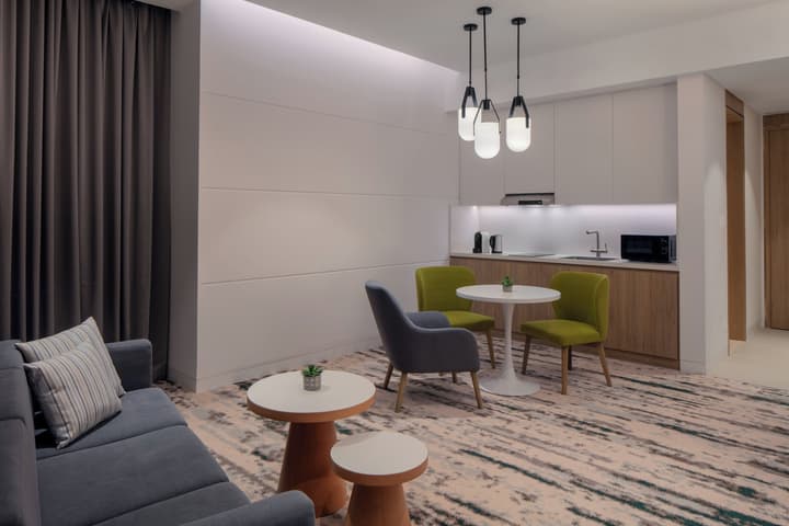 Holiday Inn Dubai Business Bay by IHG