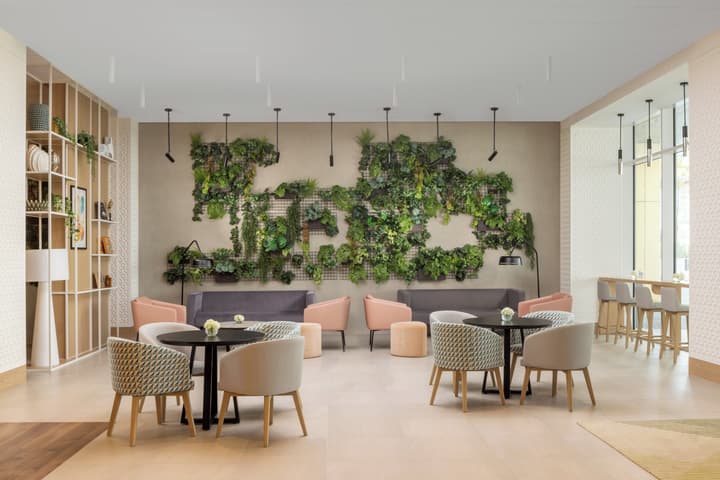 Holiday Inn Dubai Business Bay by IHG