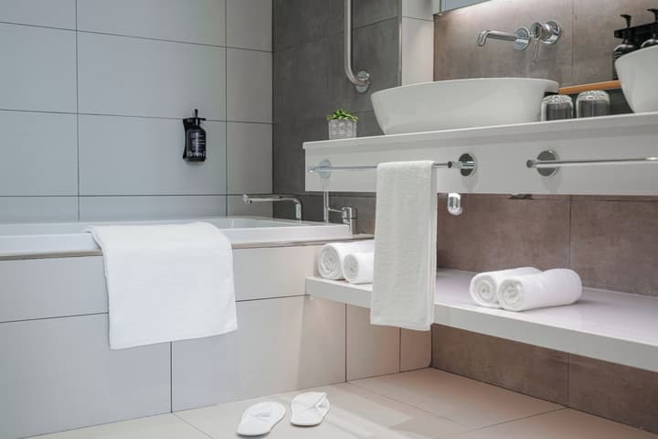 Holiday Inn Dubai Business Bay by IHG