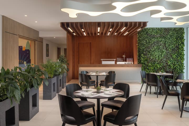 Holiday Inn Dubai Business Bay by IHG
