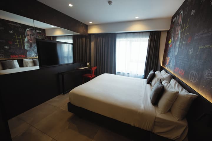 So City Hotel