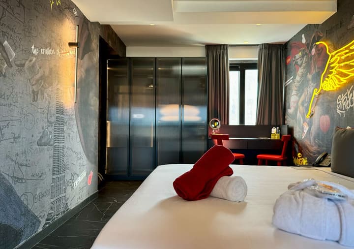 So City Hotel