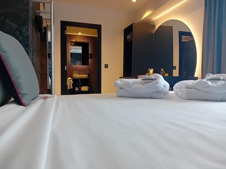 So City Hotel