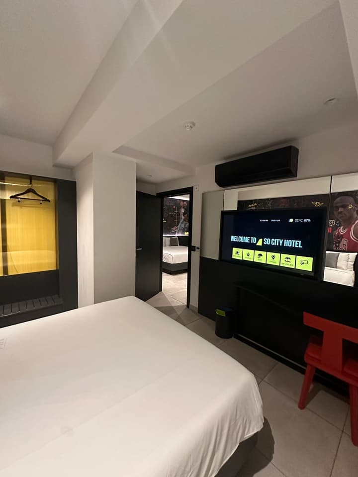 So City Hotel