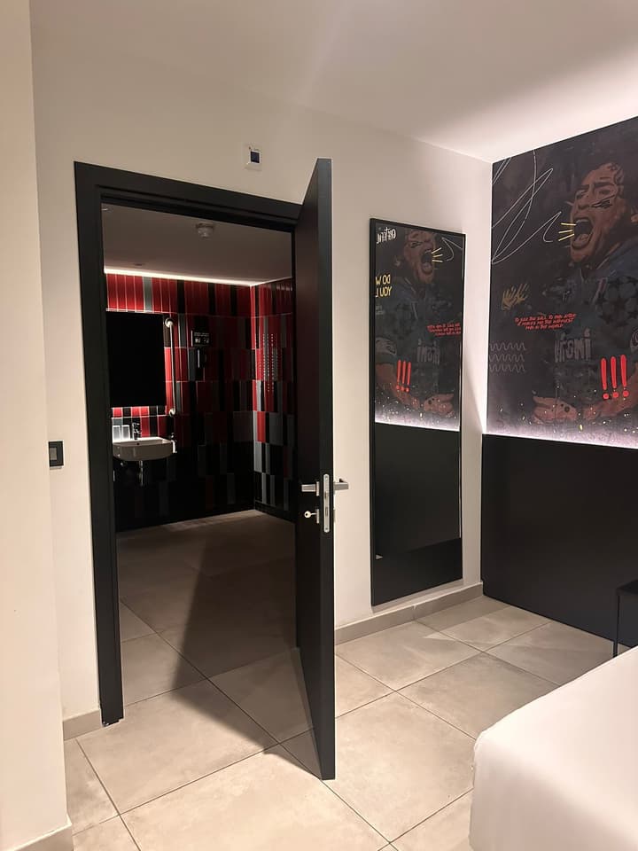 So City Hotel