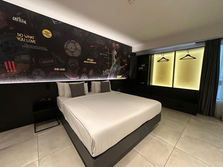 So City Hotel