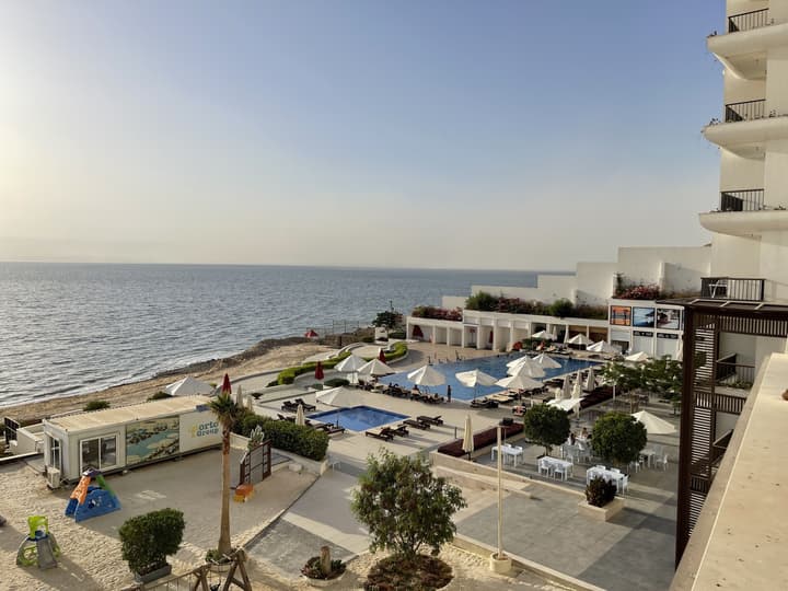 PORTO & ALMIRA BEACH