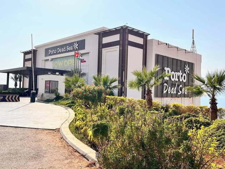PORTO & ALMIRA BEACH