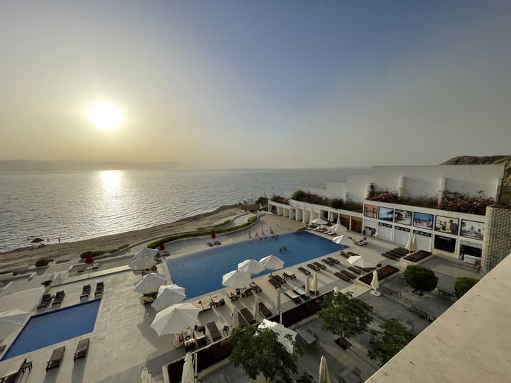 PORTO & ALMIRA BEACH