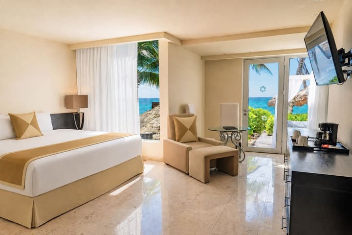 The Sens Riviera By Oasis
