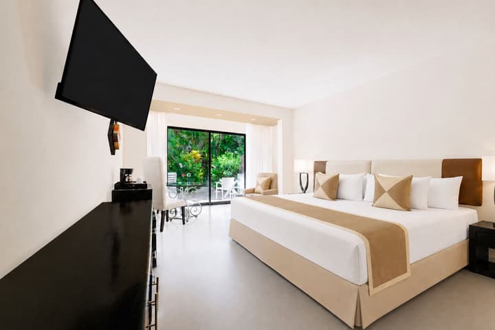 The Sens Riviera By Oasis