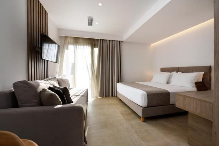 Anais Milos Suites