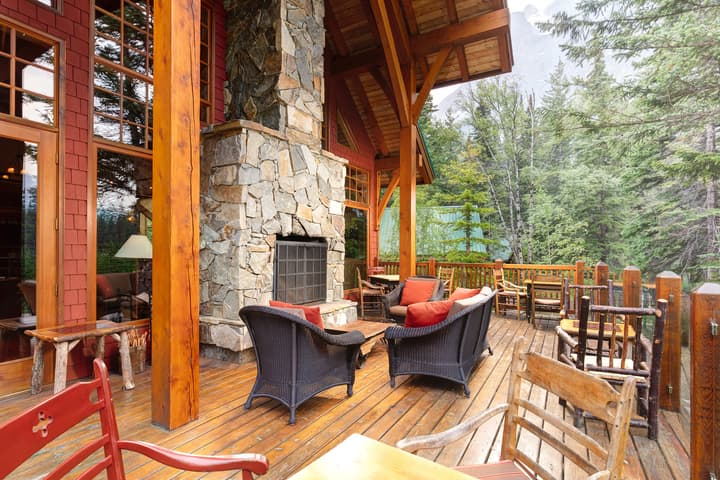 CATHEDRAL MOUNTAIN LODGE