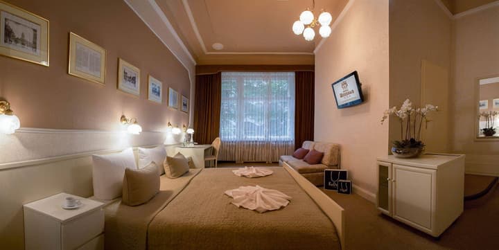 W22 Hotel