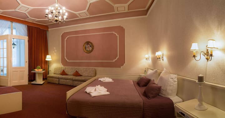 W22 Hotel