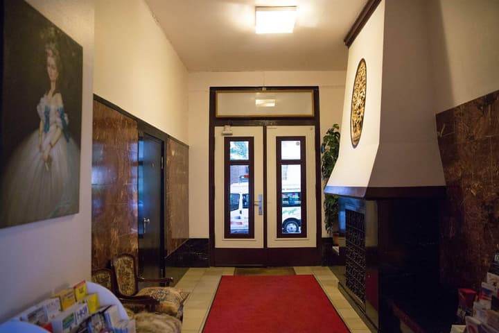W22 Hotel
