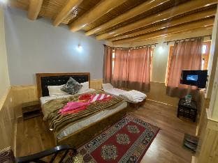 Zaltak Guest House