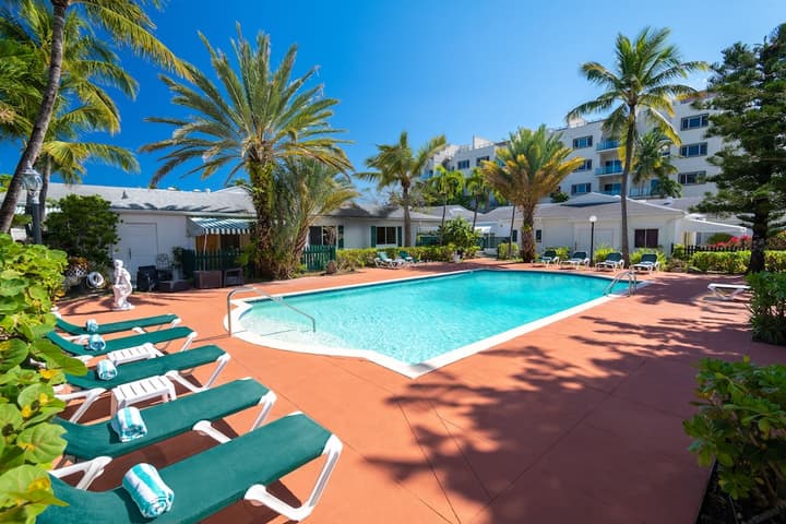 Bay View Suites Paradise Island