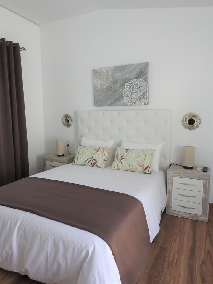 Sandra Rooms