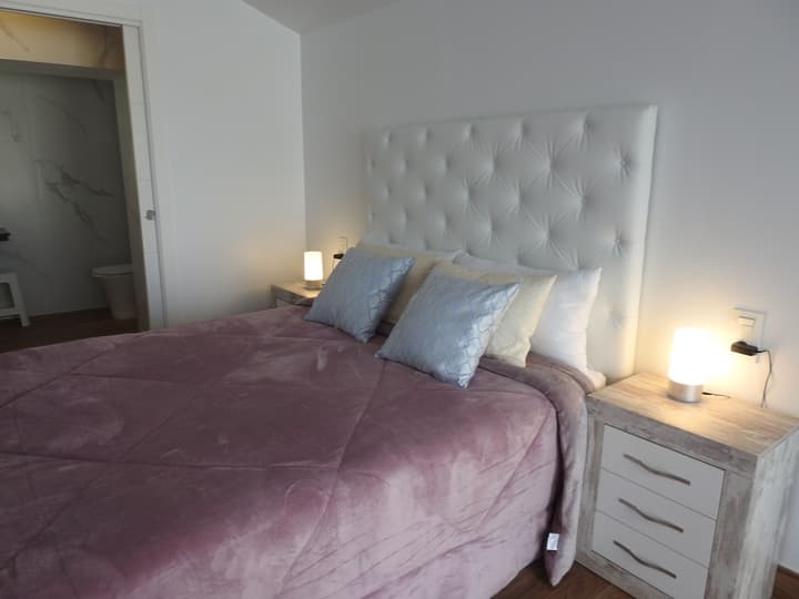 Sandra Rooms