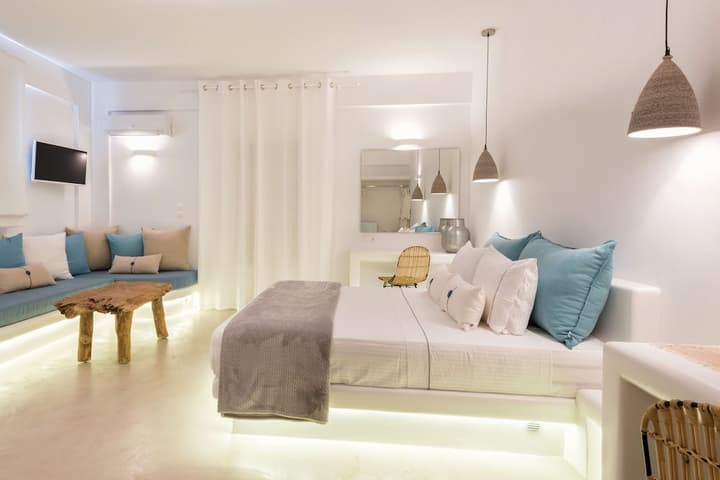 Anna Platanou Suites