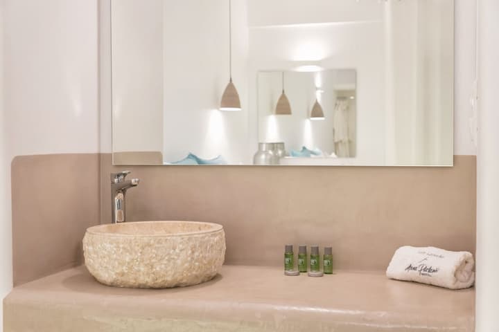 Anna Platanou Suites