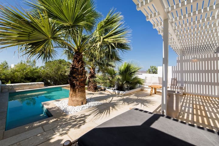 Anna Platanou Suites