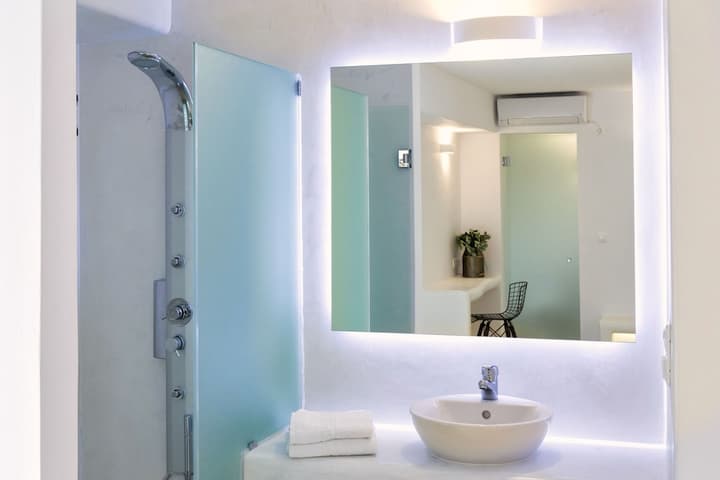 Anna Platanou Suites