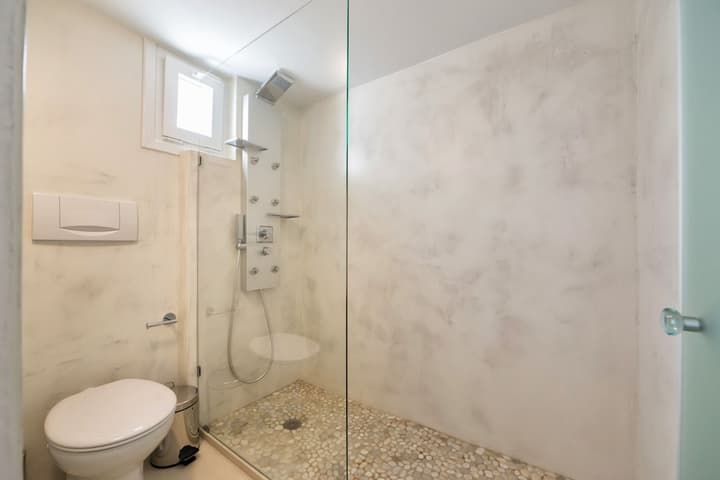 Anna Platanou Suites