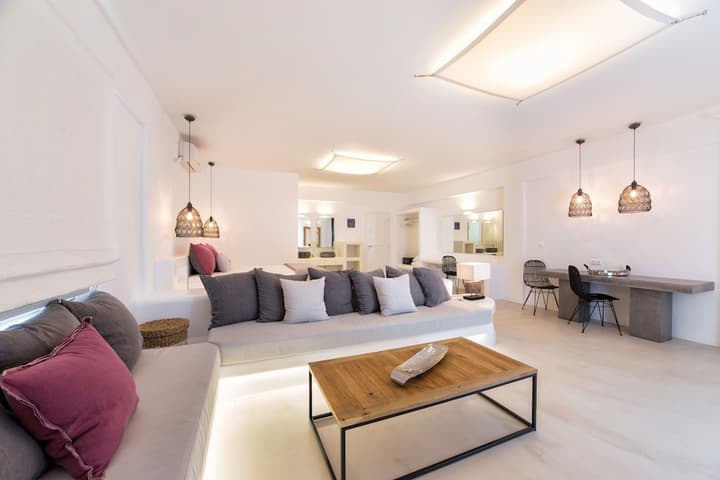 Anna Platanou Suites