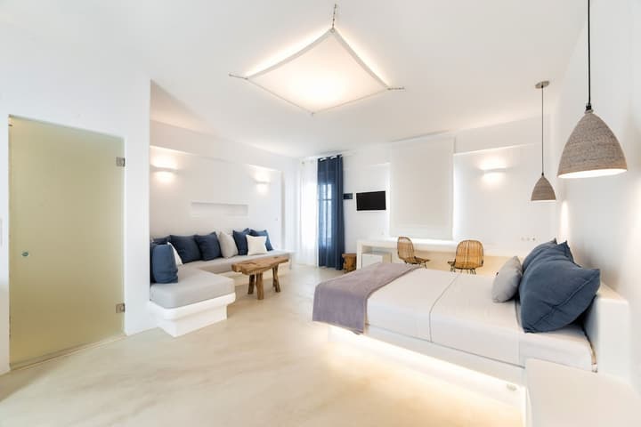 Anna Platanou Suites
