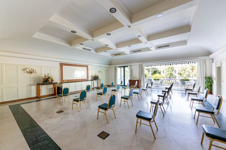 Ambassador Palace Hotel