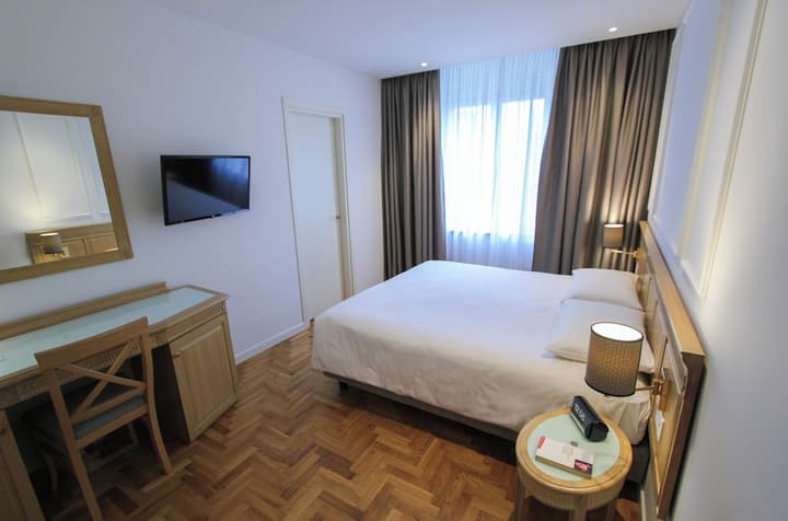 Ambassador Palace Hotel