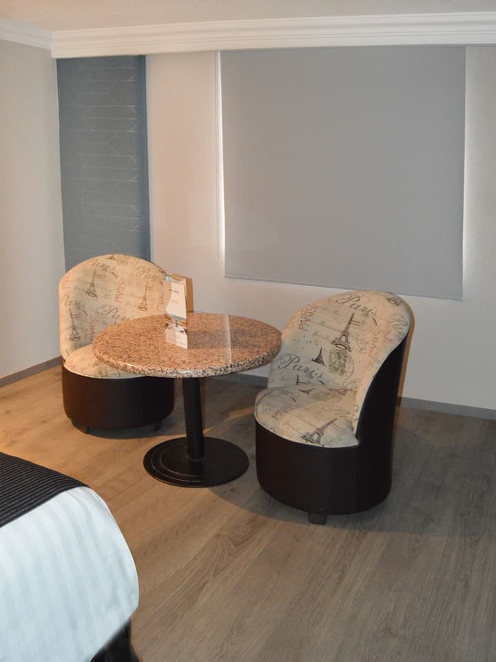Hotel Seoul - In Mexico City (Downtown Mexico City)