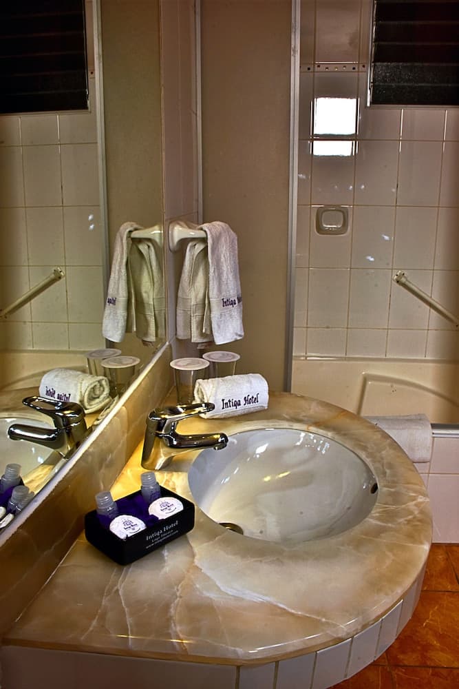 Intiqa Hotel