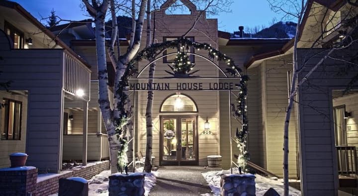 Mountain House Lodge