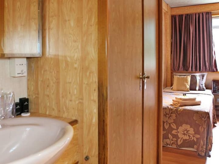 Compass River City Hotel
