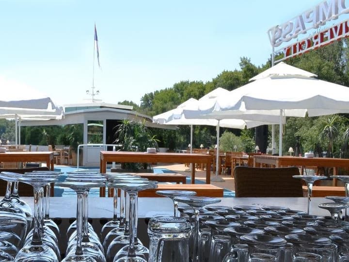 Compass River City Hotel